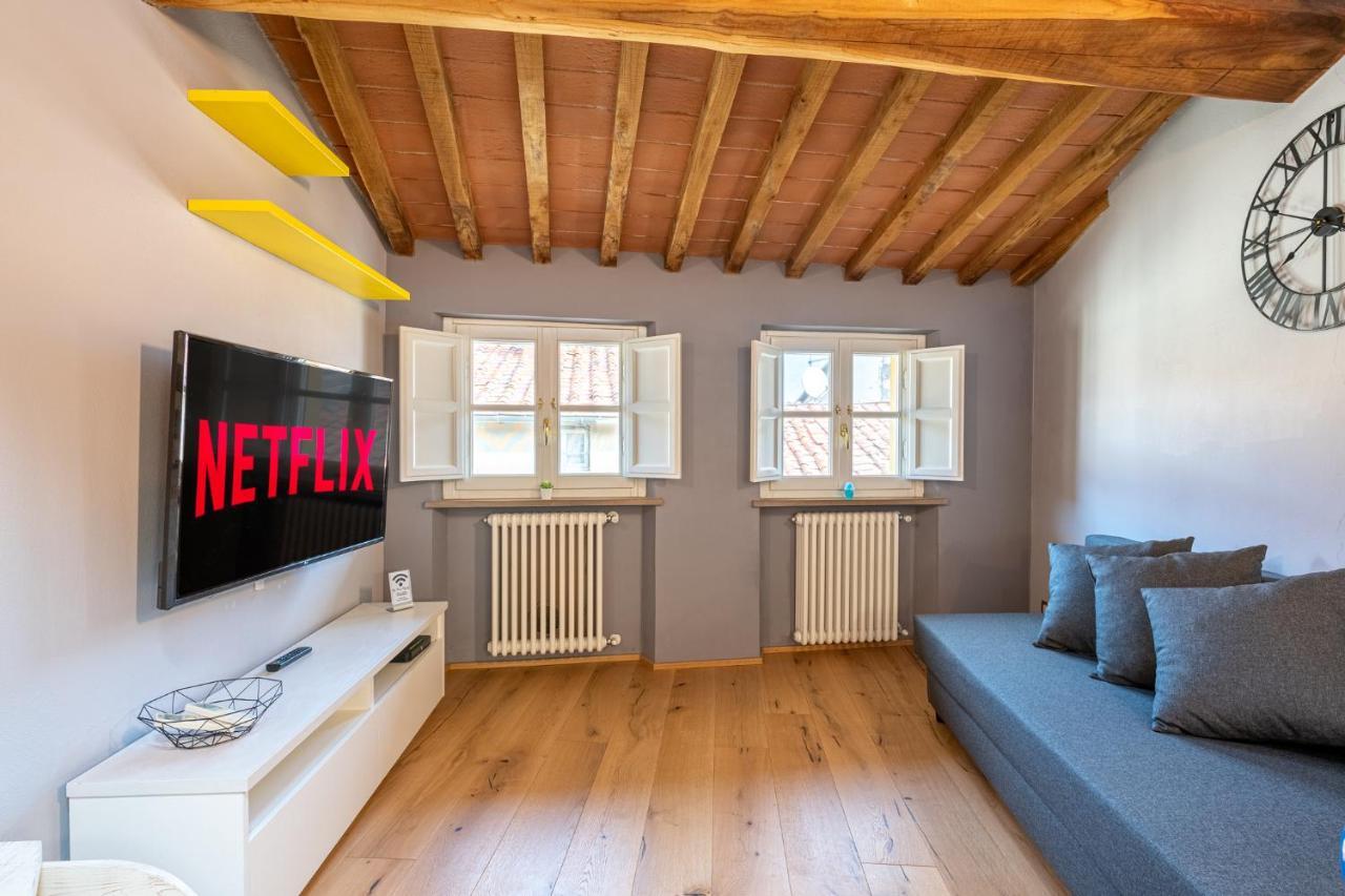 Casa San Paolino Dentro Le MuraElegant Flat Wifi E Selfcheckin لوكا المظهر الخارجي الصورة