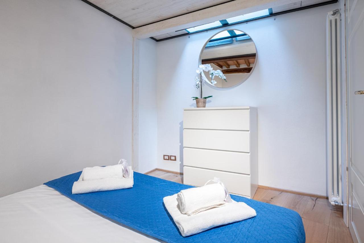 Casa San Paolino Dentro Le MuraElegant Flat Wifi E Selfcheckin لوكا المظهر الخارجي الصورة