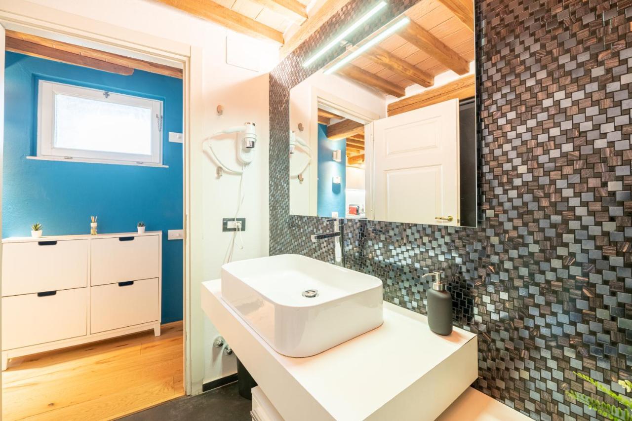 Casa San Paolino Dentro Le MuraElegant Flat Wifi E Selfcheckin لوكا المظهر الخارجي الصورة